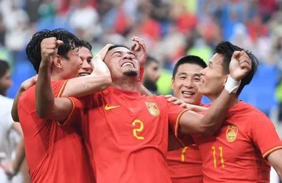 白丝护士被c到爽哭网站